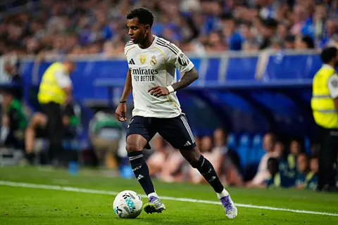 ذا أثلتيك: رودريجو يبحث عن فريق جديد.. وريال مدريد لم يحسم مصير سيبايوس